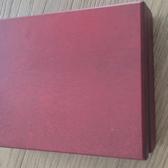 Luxury Shaving Set with Gold Accents - Picture 3 of 4